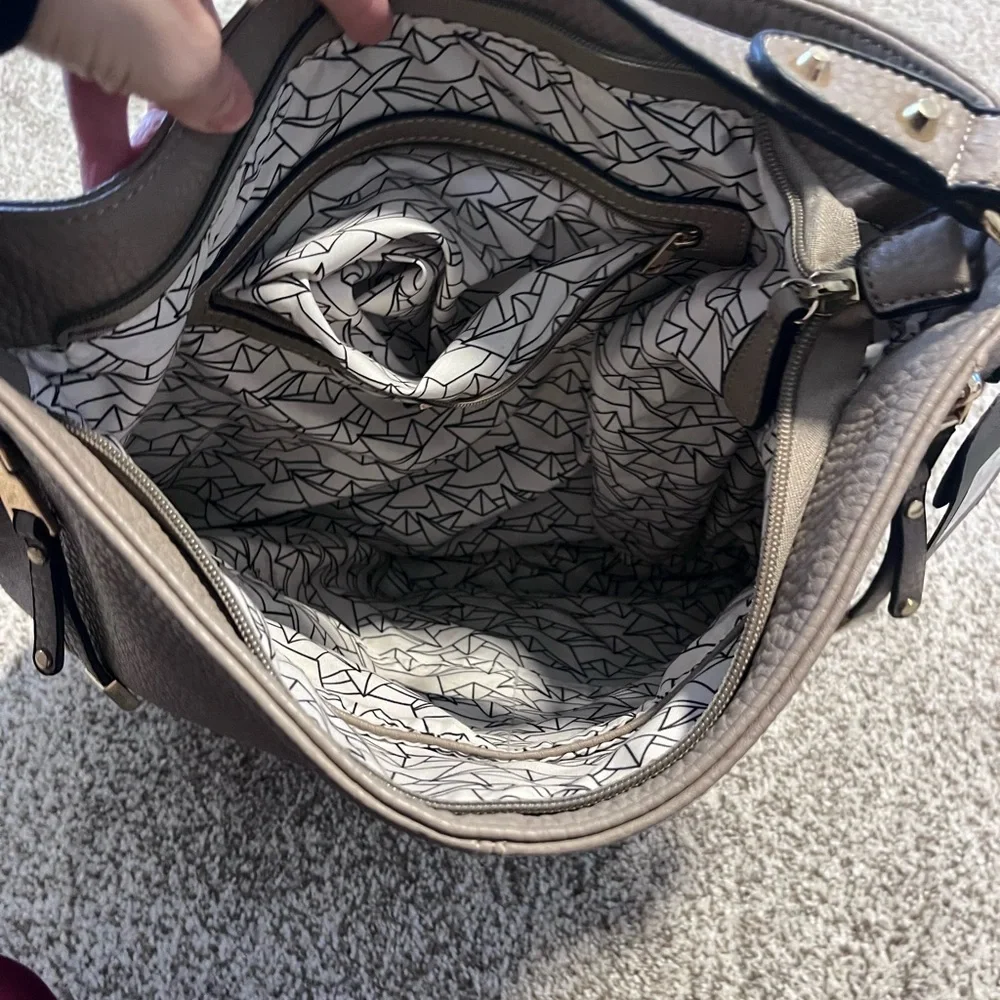 Moda Luxe Taupe Hobo Shoulder Bag Leather Suede Large Slouchy Boho Neutral Purse - Picture 14 of 16